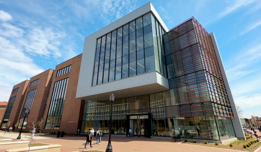Purdue’s Dudley and Lambertus Halls Gateway Complex receives donor recognition design